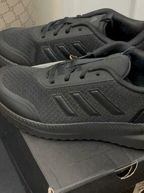 Black Adidas 4.5 Youth or 6 Women’s